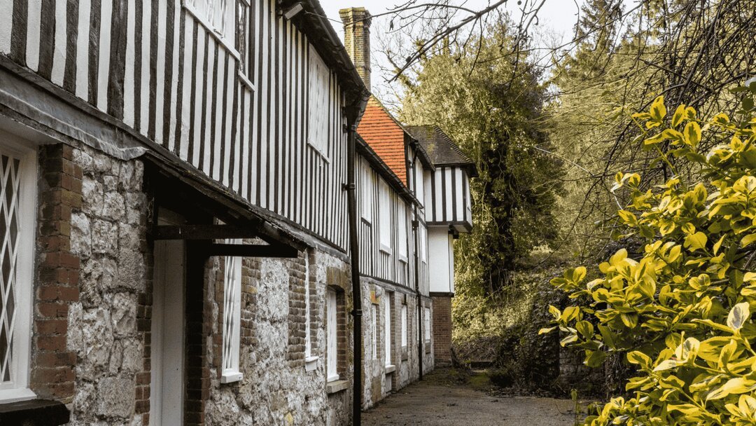Hale Place Manor Shingle